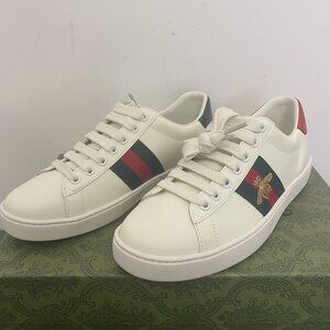 White women's sneakers of Gucci